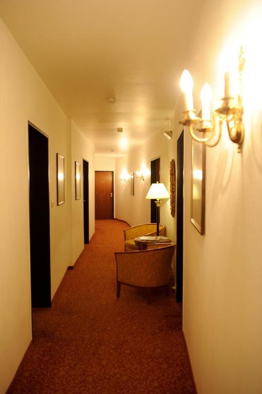 Hotel Silberhorn Эрланген Экстерьер фото