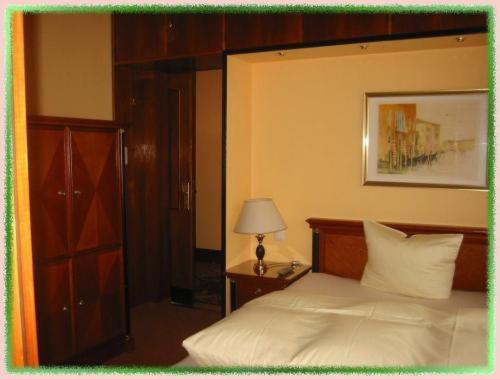 Hotel Silberhorn Эрланген Номер фото