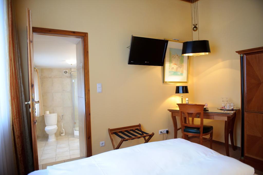 Hotel Silberhorn Эрланген Экстерьер фото